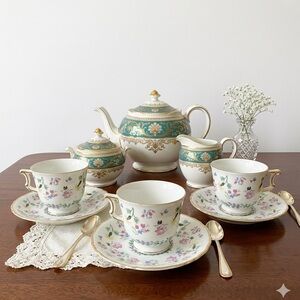 HAVILAND LIMOGES FRANCE BLUE BELL Cup & Saucer Sets X3